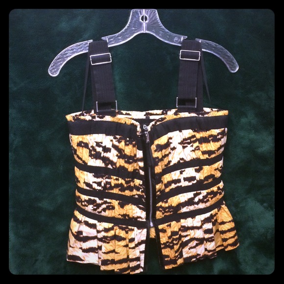 *REDUCED*AUTHENTIC D&G bustier top Europ. Sz 40-41
