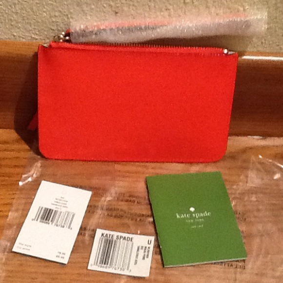 NWT Kate Spade Wristlet 🌺 - Picture 4 of 4