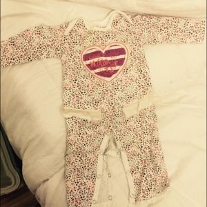Baby onesies only been worn once or twice