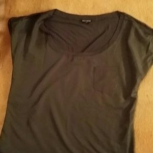 Gray short sleeve shirt