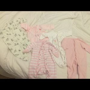 Baby onesies never been worn only been washed