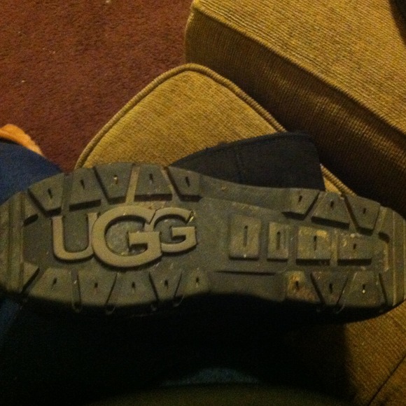 uggs - Picture 3 of 4