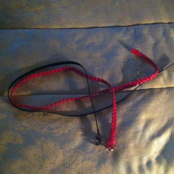 Skinny belt lot