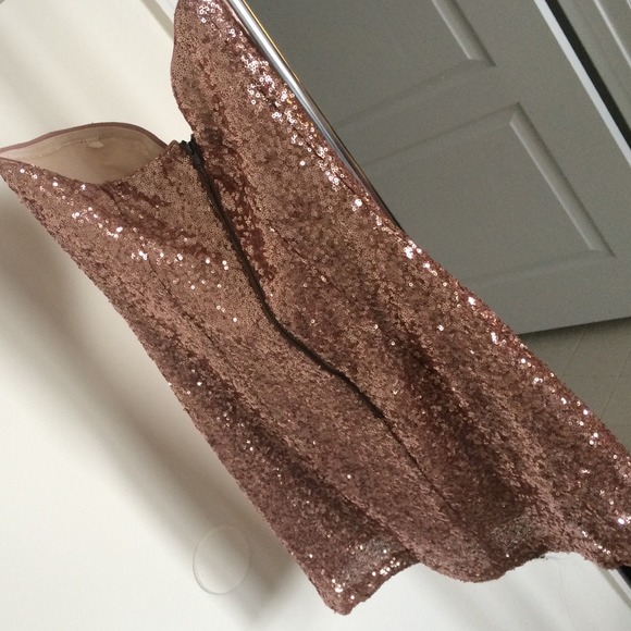 GORGEOUS BRONZE DRESS! - Picture 3 of 4