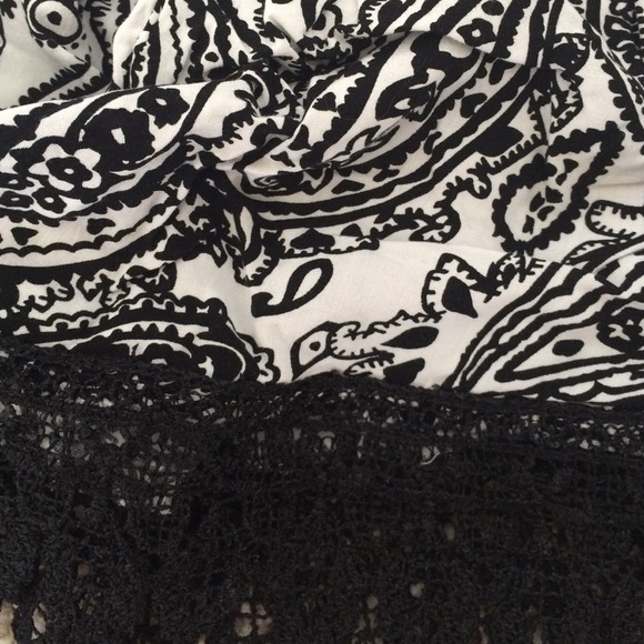 Black & White MINI shorts! - Picture 2 of 2