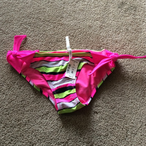 Aerop swim bottoms new with tag