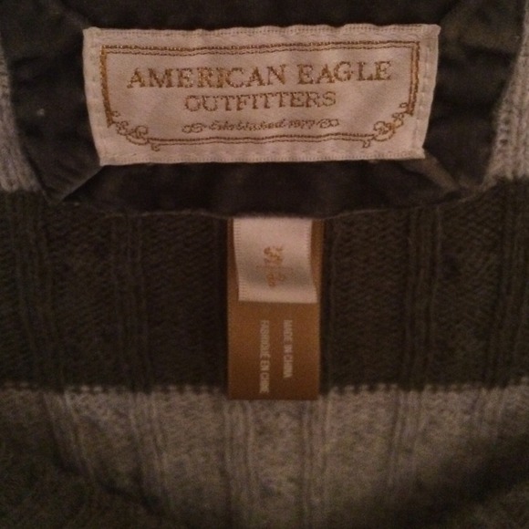 American Eagle Striped Sweater - Picture 3 of 4