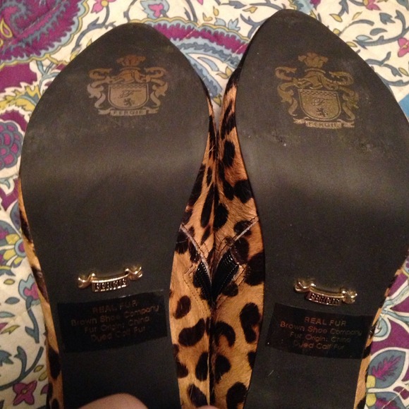 Fergie brand heeled boots - Picture 2 of 4