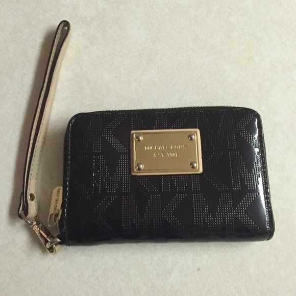 Michael Kors IPhone wallet