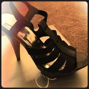 Black Jessica Simpson sandals