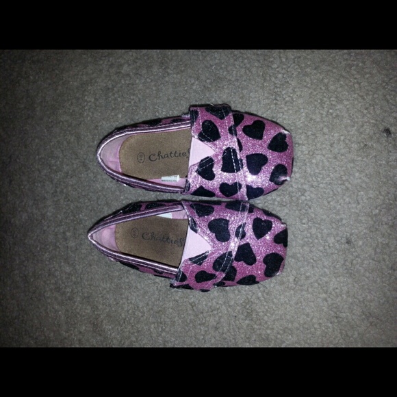 Toddler TOMS like shoes - Picture 1 of 4