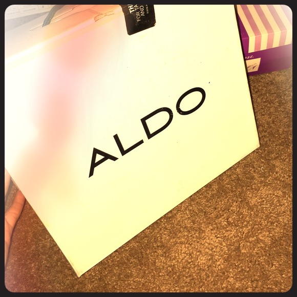 Worn once! Also spike sneaker wedge