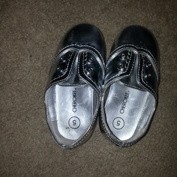 Silver toddler oxfords - Picture 2 of 3