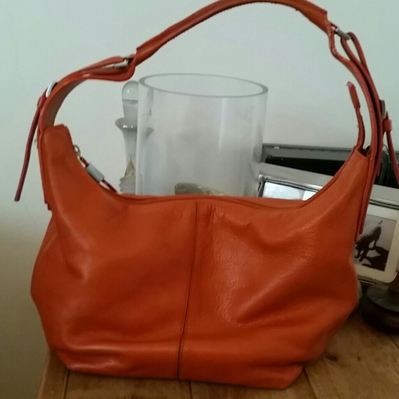Stone Mountain leather bag in burnt orange
