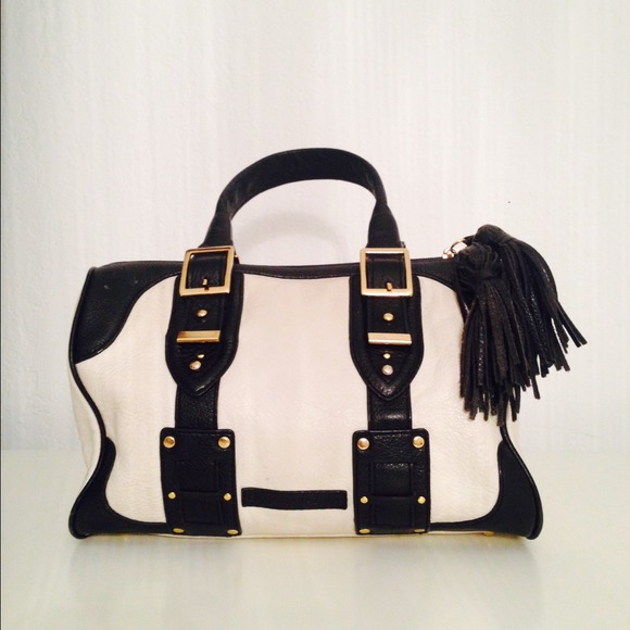 BCBG handbag 🙌