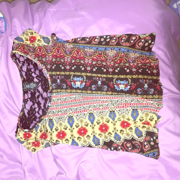 Deb pattern crop top