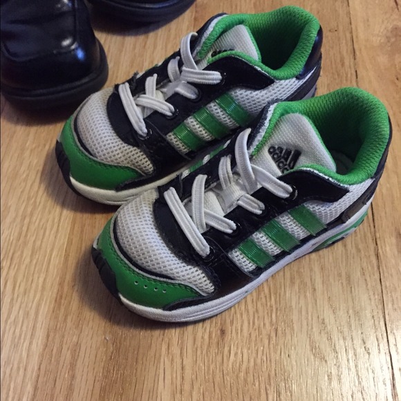 Shoes. - Picture 2 of 4