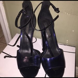 My favorite shade of blue heels 😍😘