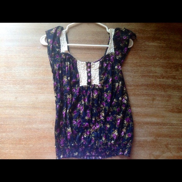 Floral blouse - Picture 1 of 1