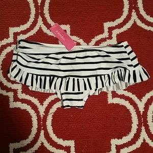 Skirted bikini bottom