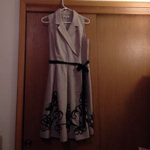 Flirty Sleeveless Dress - Light and comfy!