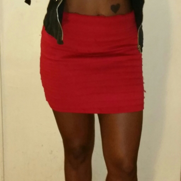 Red bandeau skirt. NWOT.