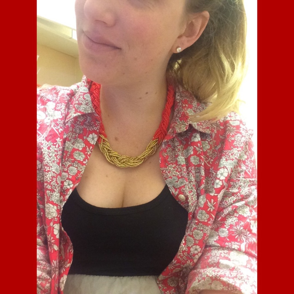 Gold & Red Bead Necklace - Picture 3 of 4