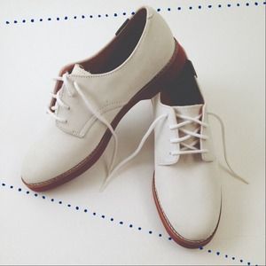 Off White Bass Shoes