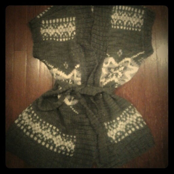 Sweater vest