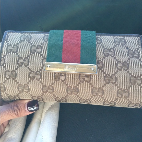 Authentic Gucci wallet