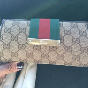 Authentic Gucci wallet