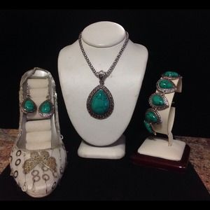 Turquoise pendant, bracelet, and earrings