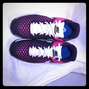 Nike Air Cage Advantage Tennis Shoes