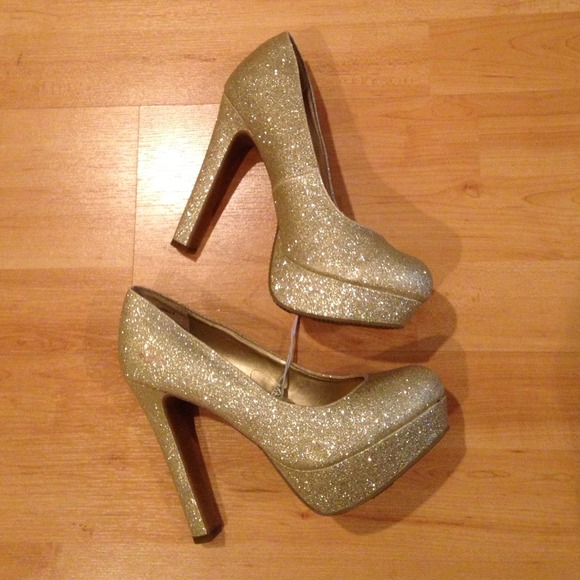 Mossimo Gold glitter heels