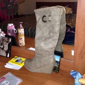 Stylish wedge boots