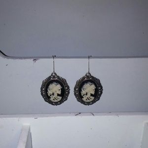 Skull earings