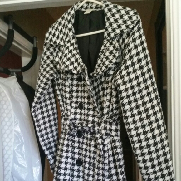 Houndstooth coat