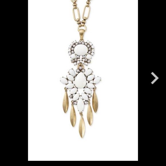 Stella & Dot Mallorca Pendant