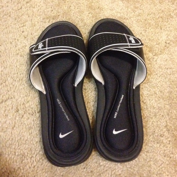 Nike slide ons