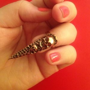 Fashion skull ring (bronze)