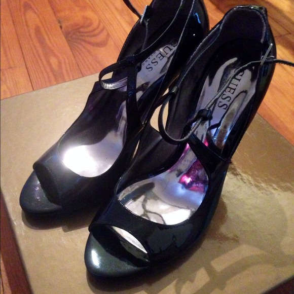 Guess Mary Jane high heel shoes