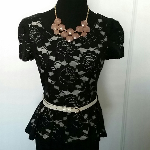 *SOLD* Lace peplum top