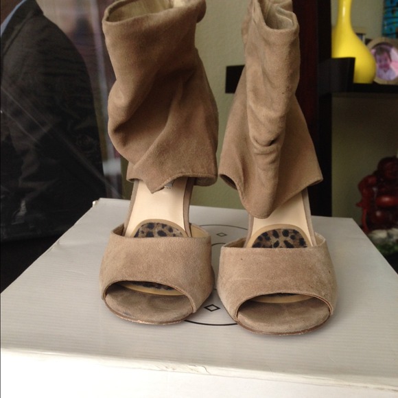 Steve Madden 'triumph taupe sde' Size 5.5