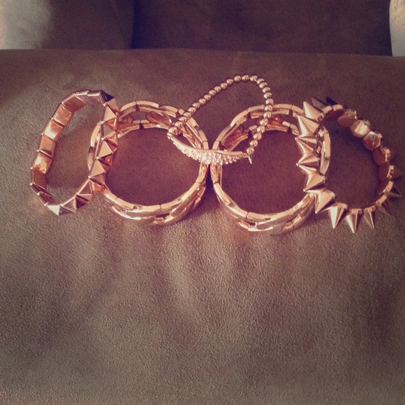 Bundle of 5 rose gold bracelets!
