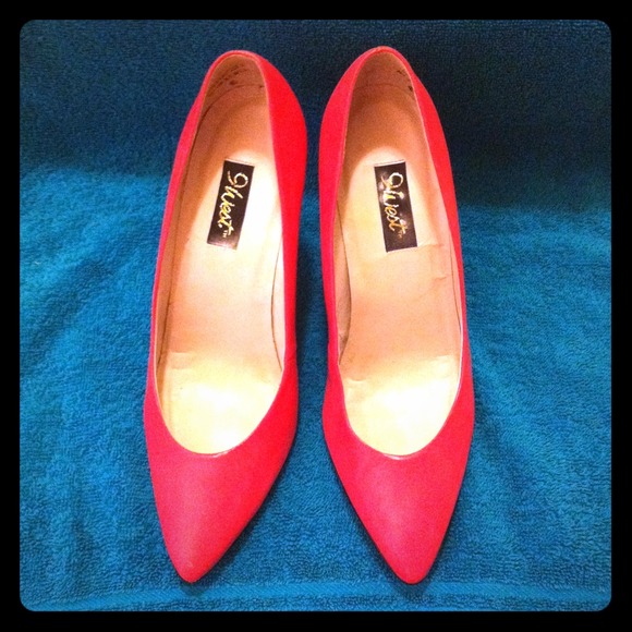 Vintage Hot Pink Leather Pumps