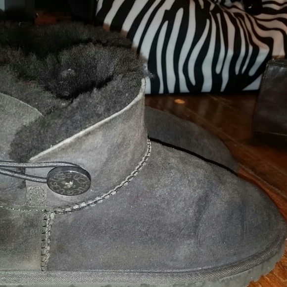 Brown short bailey button uggs