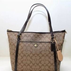 *SOLD NWT COACH Peyton Cross-body Bag F25504 SOLD*