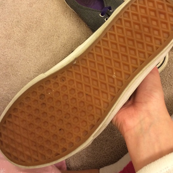 Vans - Picture 2 of 4