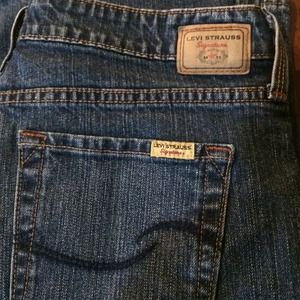 Levi's Signature size 14 L mid rise boot cut jean