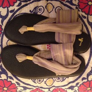 Sanuk sandals